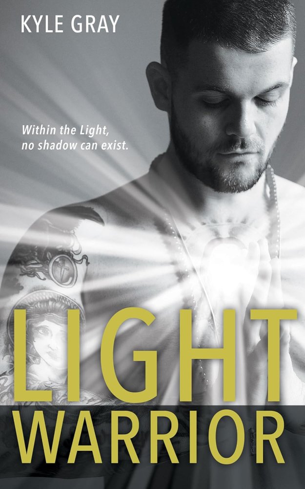 Levně Light Warrior: Connecting with the Spiritual Power of Fierce Love - thrifted book
